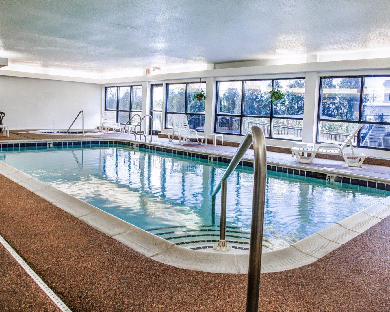 Comfort Suites Lombard - Addison Luaran gambar