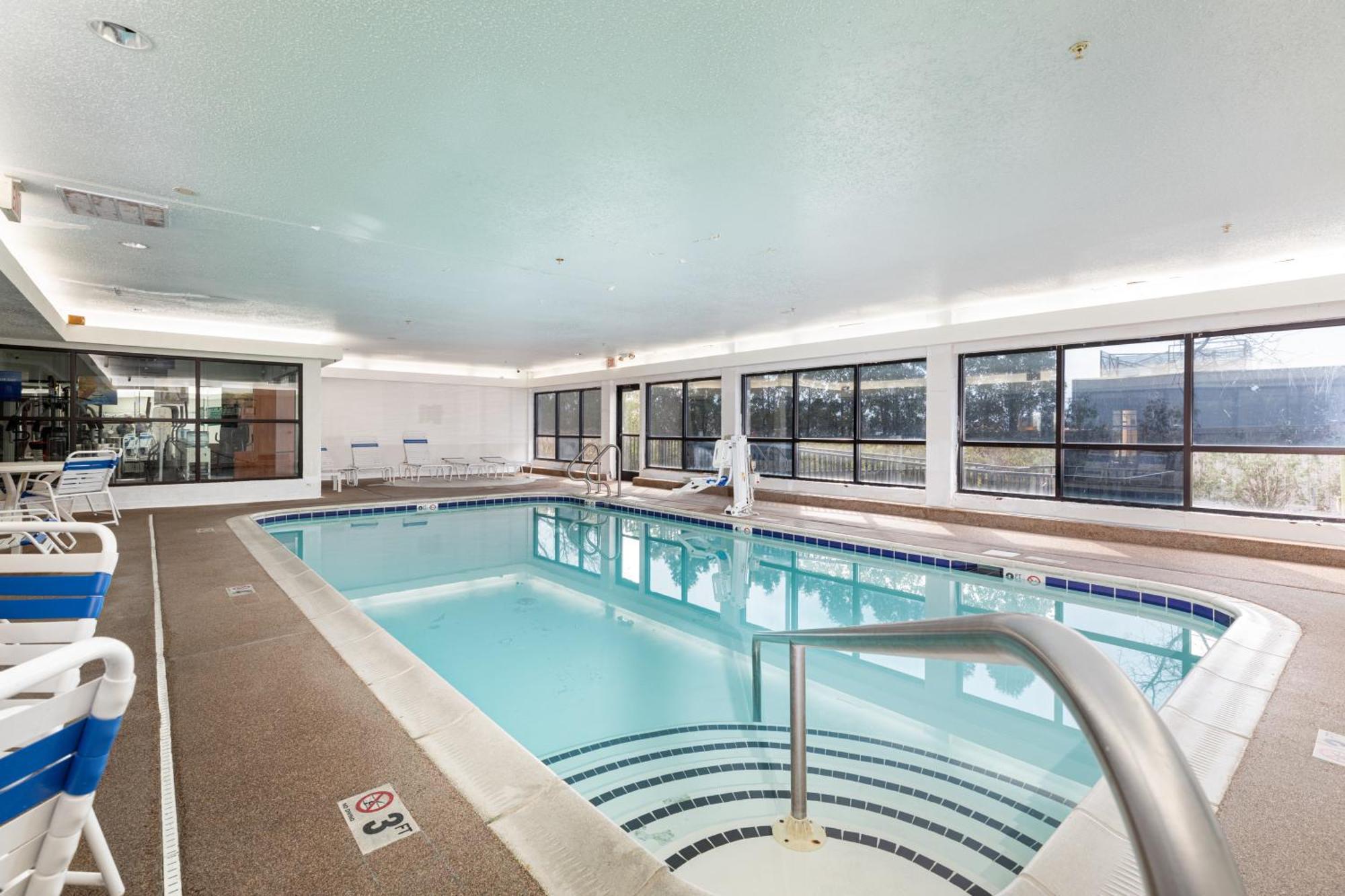 Comfort Suites Lombard - Addison Luaran gambar