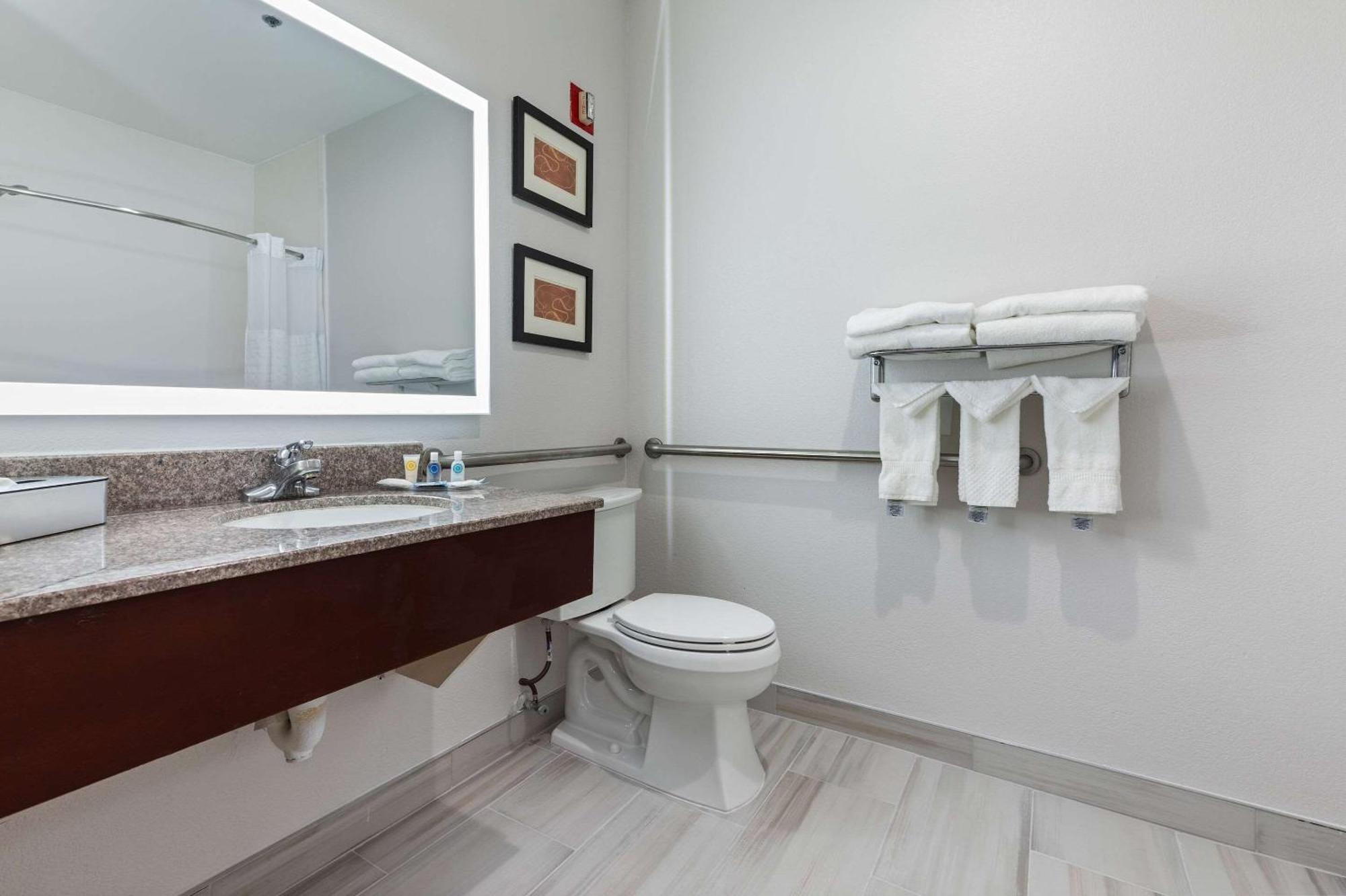 Comfort Suites Lombard - Addison Luaran gambar