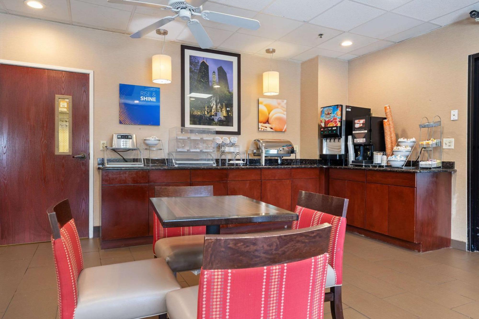 Comfort Suites Lombard - Addison Luaran gambar